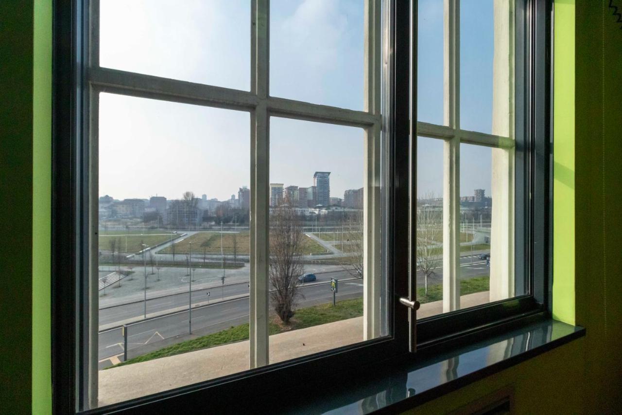 Dora Riverside Modern Apartment With Private Parking Turin Exterior photo
