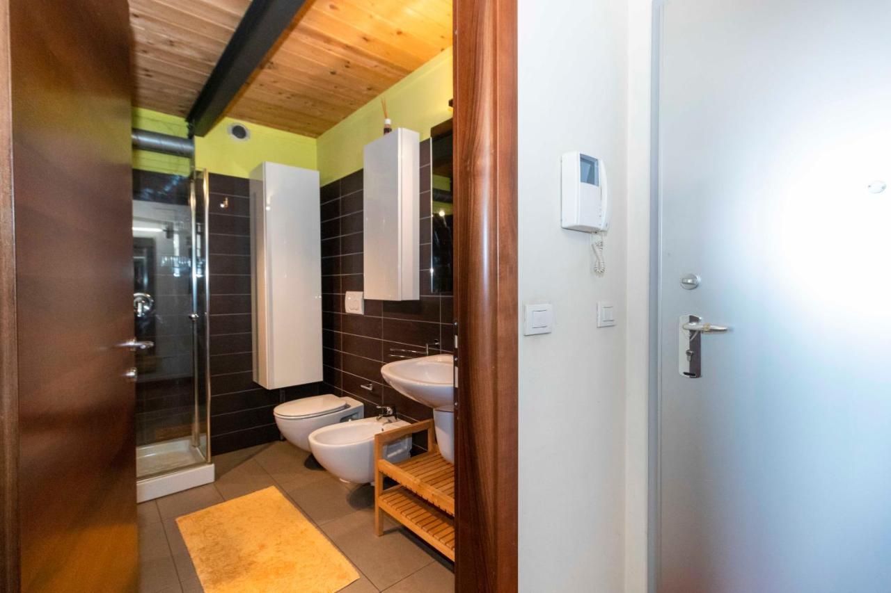 Dora Riverside Modern Apartment With Private Parking Turin Exterior photo